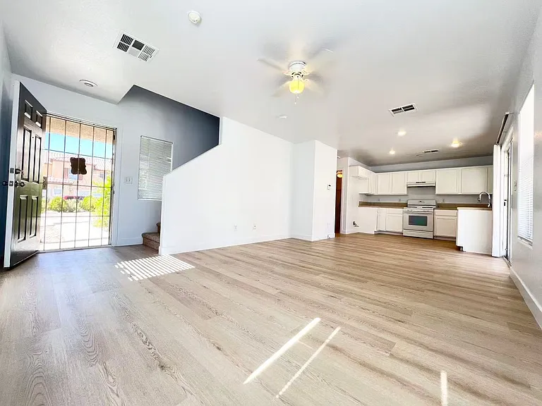 5893 Rainbow Bridge Dr — Photo 3