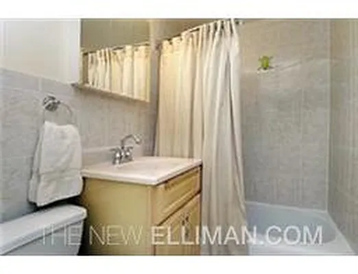 Rented by Douglas Elliman | media 7