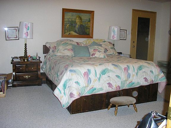 King bed fits nicely in both masters