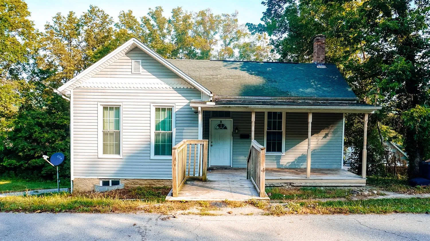 116 Lincoln St photo 1