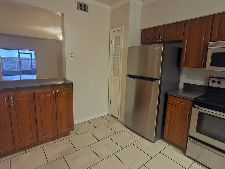 11710 Wesson Cir W — Photo 10