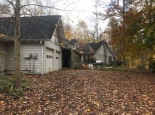 10765 Bell Rd, Newbury, OH 44065