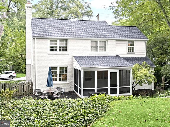 3rd image of 5920 Welborn Dr