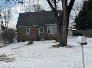 6918 Garden Ln, Bridgeview, IL 60455