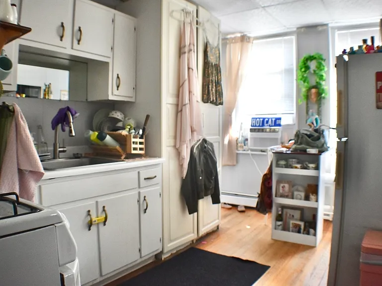 158 Salem St #8 — Photo 2