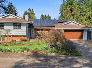 2055 SE Oak Crest Dr, Hillsboro, OR 97123