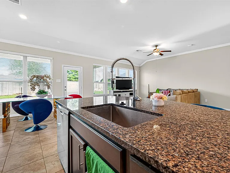 10519 Forfar Ln — Photo 15