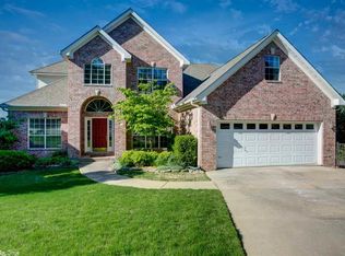 37 Village Grove Rd, Little Rock, AR 72211