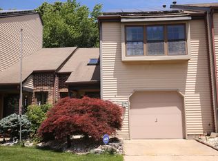 4 Abby Ct, Robbinsville, NJ 08691