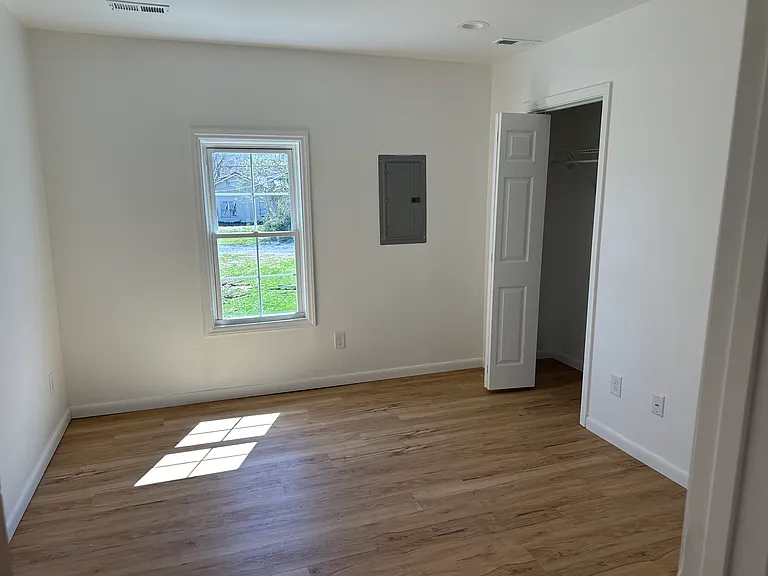 403 Wilson Ave #2 — Photo 8