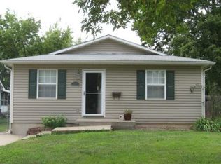 736 S Cypress St, Ottawa, KS 66067