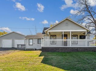 215 Brady St, Brooklyn, IA 52211