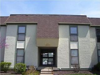 3rd image of 4005 S Redwood Dr APT A