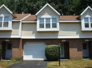 4061 Chaucer Pl, Slingerlands, NY