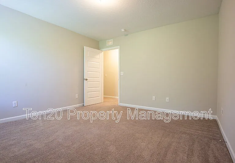 7272 Sorrel Dr — Photo 7