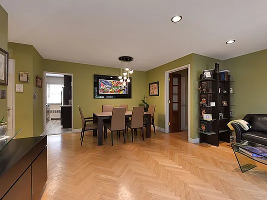 Sold by Benjamin Realty Since 1980 | media 3