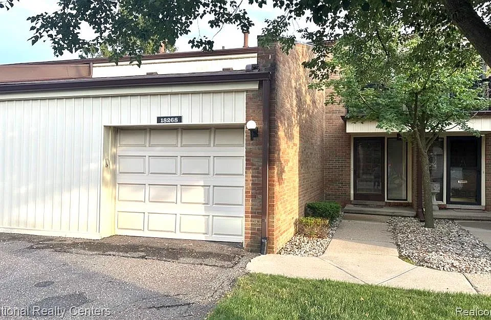 18268 University Park Dr
