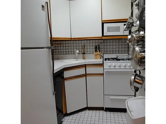 Rented by Noble Realty | media 4
