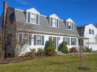 390 Oregon Ave, Woonsocket, RI 02895