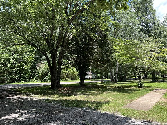 2nd image of 6738 Woodland Park Cir