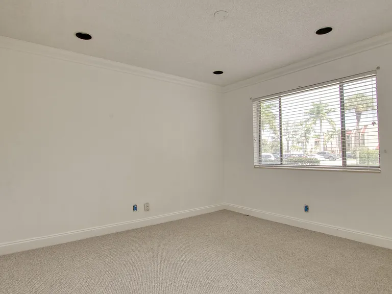 4489 Luxemburg Ct #101 — Photo 10