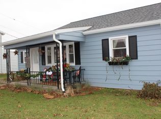 55 W High St, Windsor, PA 17366