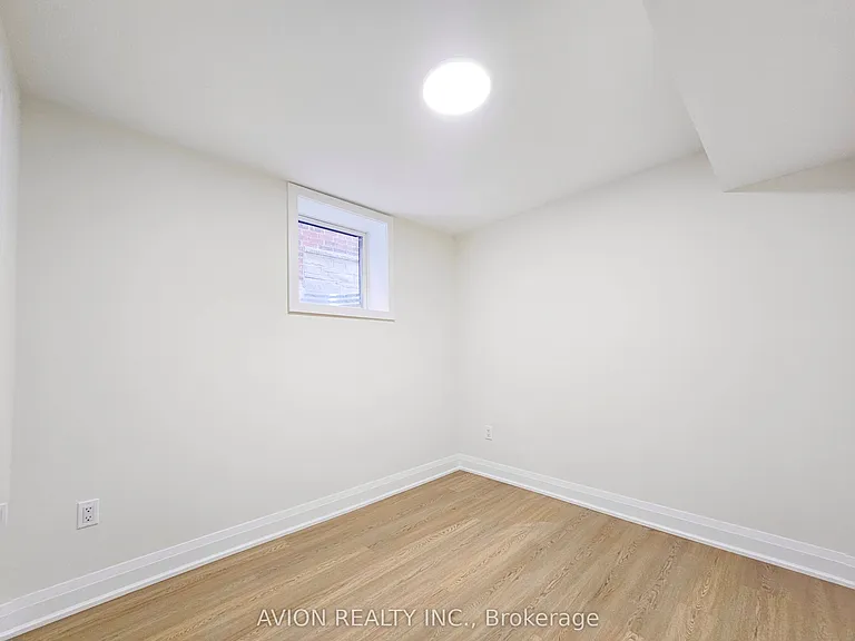 6 Plantain Ln #BASEMENT — Photo 14