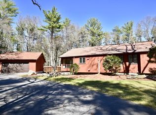 446 Walnut Plain Rd, Rochester, MA 02770