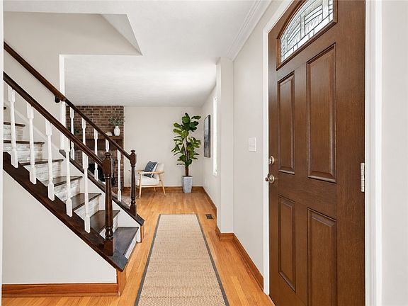 3rd image of 603 Meade Dr