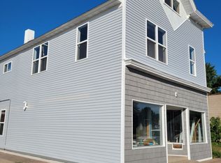 112 E Garfield Ave #B, Marion, WI 54950