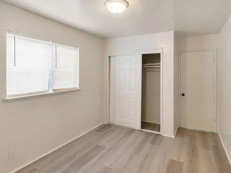 2137 104th Ave — Photo 5
