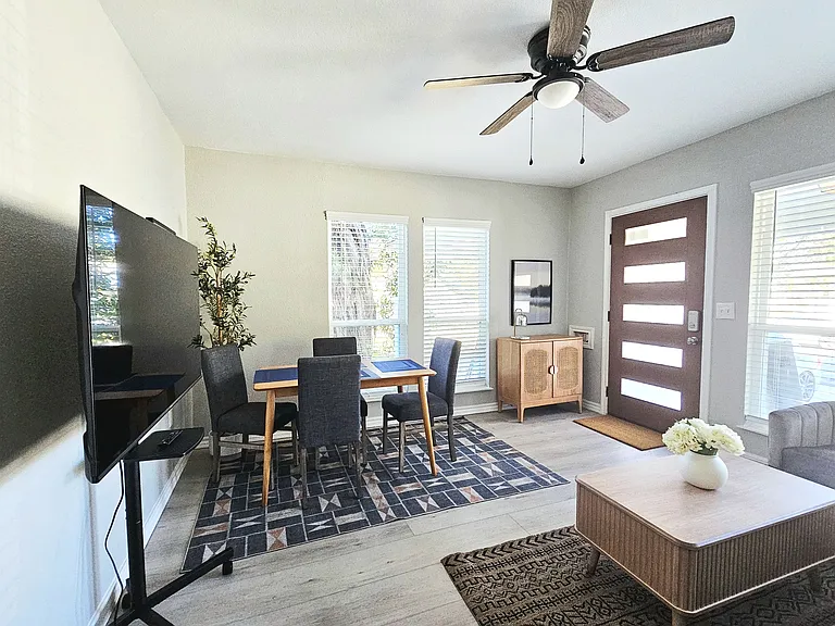 1241 Lowe St #1243 — Photo 46