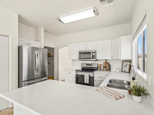 7286 W Mesquite River Dr, Tucson, AZ 85743