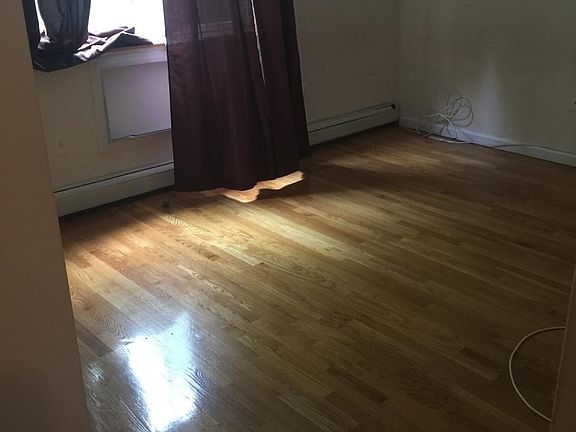4th image of 624 Baker Ave APT 2