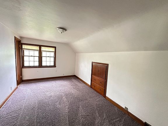 5th image of 1320 Hackett St