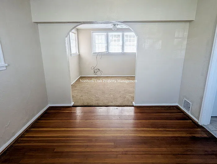 2761 Van Buren Ave #DOWN — Photo 4