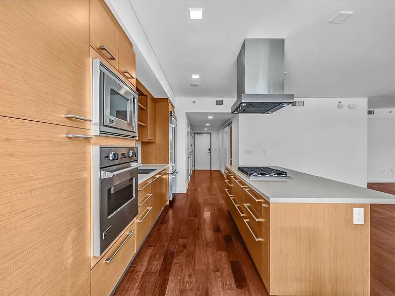 9 Macarthur Pl #403 — Photo 16