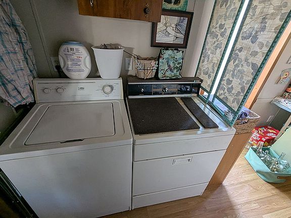 5th image of 500 Webster Rd #141