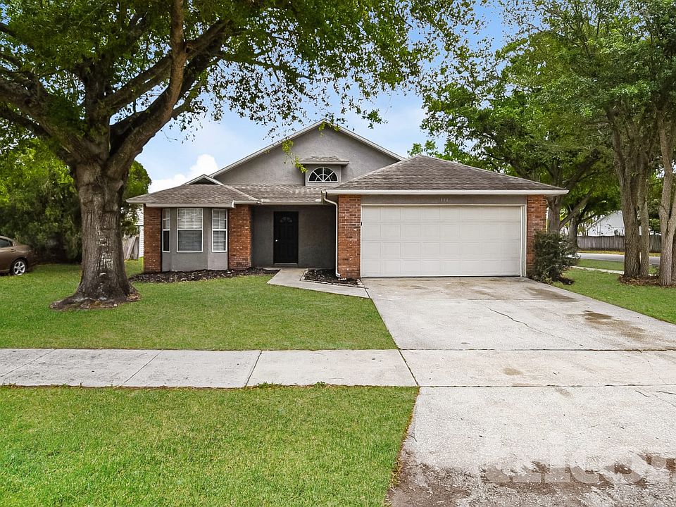 1st image of 134 N Aberdeen Cir