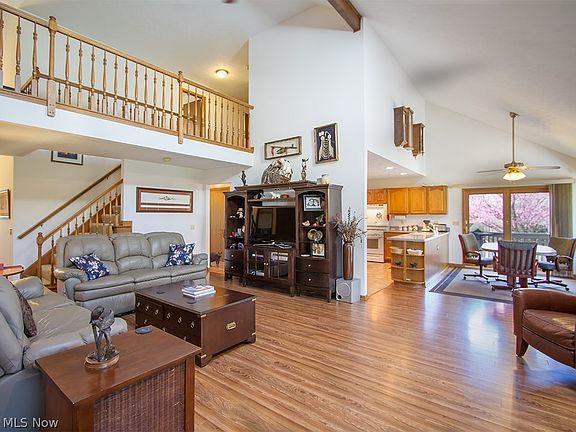 4th image of 20600 Stratford Cir