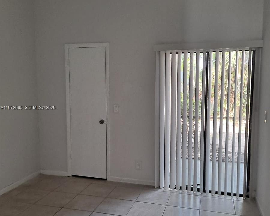 1st image of 2544 Riverside Dr #215