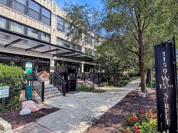 1150 W 15th St Unit 238, Chicago, IL 60608