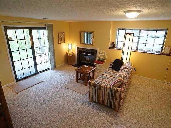 5th image of 1583 Englewood Pl