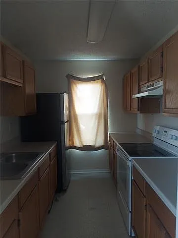 2 bed, 1.0 bath, 987 sqft, $1,100 — Photo 4