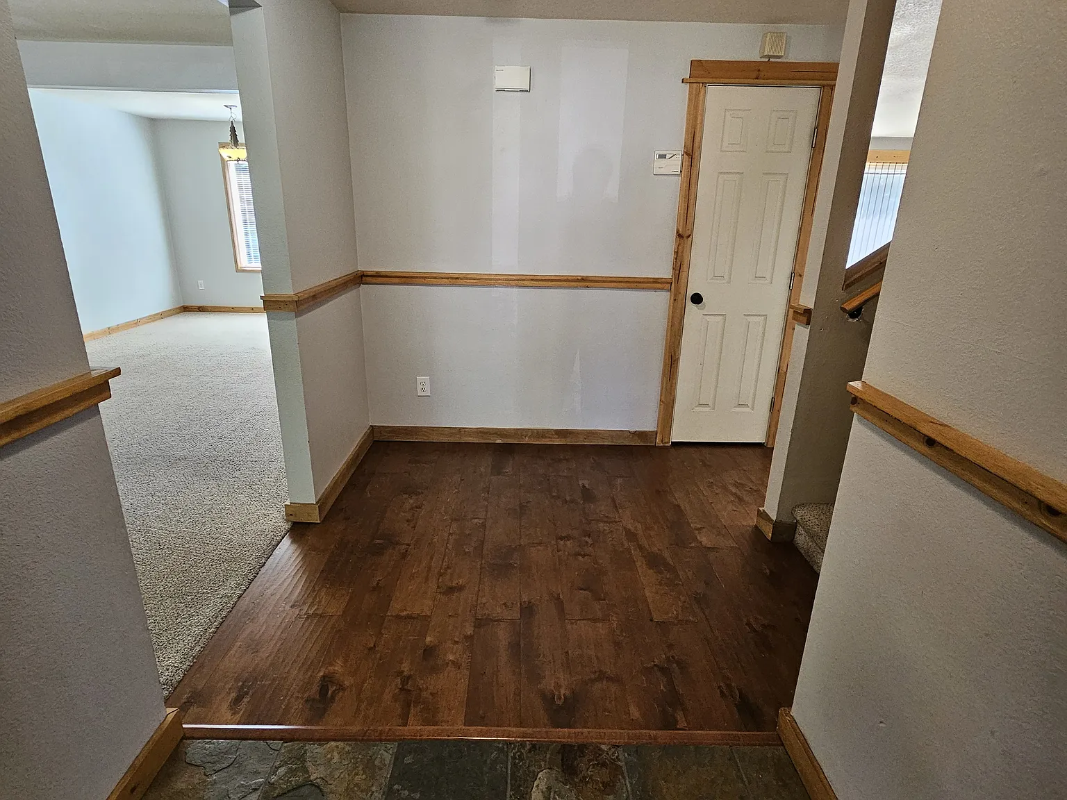 4 bed, 2.5 bath, 1964 sqft, $2,700 — Photo 4
