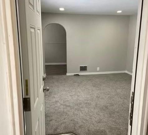 3rd image of 12 Knowlton Ave #20-28