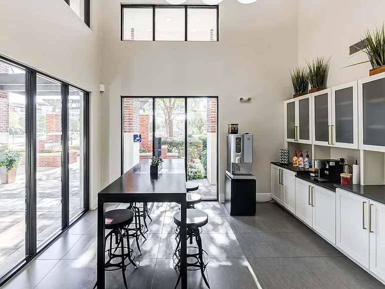 Lakeshore Lofts — Photo 30