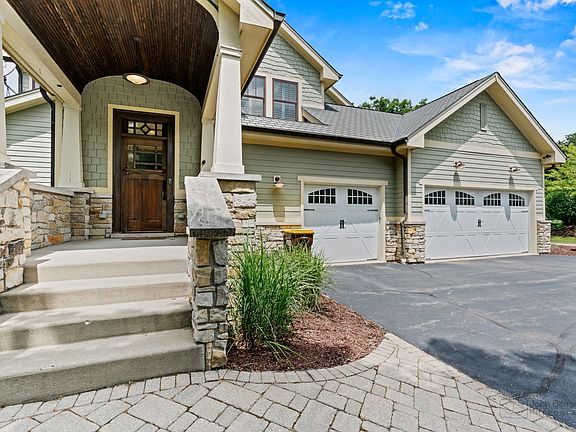 5th image of 1415 Oakview Ter