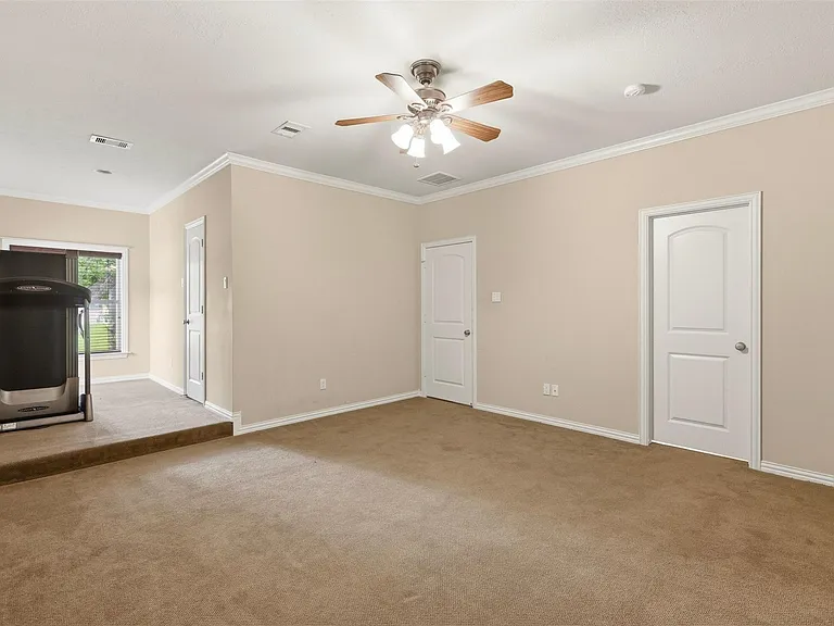 79 Melrose Dr — Photo 22