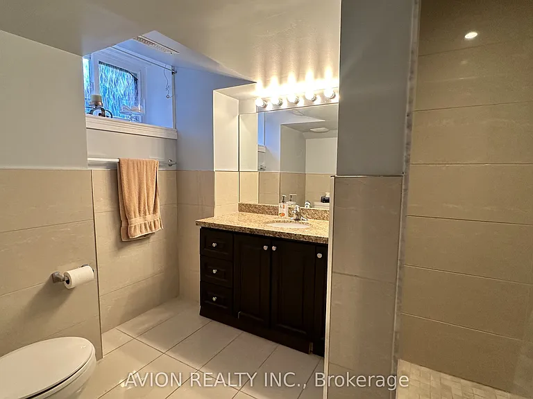 294 Warden Ave — Photo 22